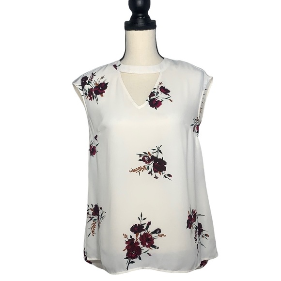 DR2 White Floral Short Sleeve Cut Out Blouse with Pleated Back size Small - Picture 1 of 6